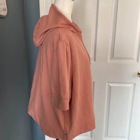 Short Sleeve Hoodie - Picture 3 of 7